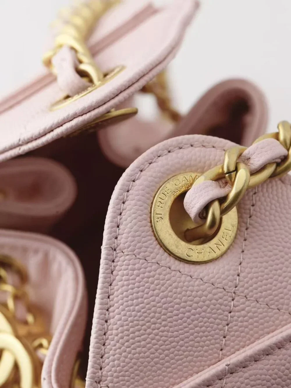 Classic CHANEL Bag: A Stylish and Versatile Choice for Elegance